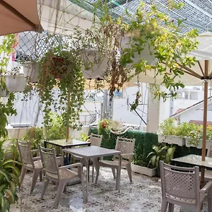 3* Otel Lotus Laverne