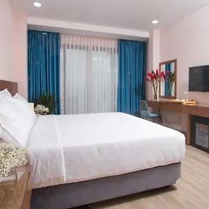 Hotel Piano, Ho Chi Minh